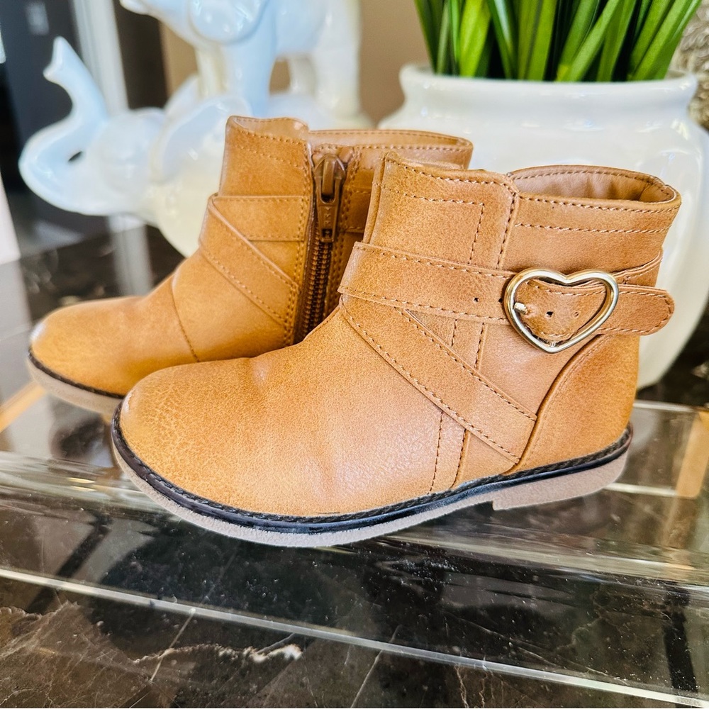 CHILDREN’S PLACE SIZE 8 SIDE ZIP ANKLE BOOTS BROWN GOOD CONDITION W/ BUCKLE